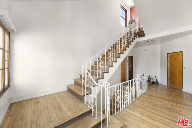 2335 Miramar Street, Los Angeles, CA 90057