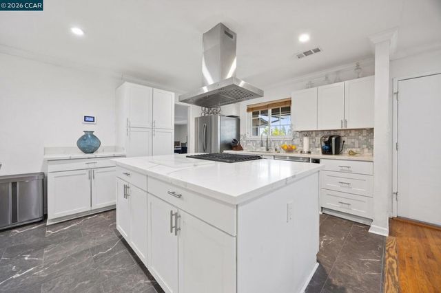 993 Argenta Court, Pacheco, CA 94553