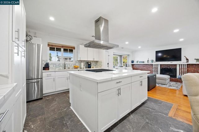 993 Argenta Court, Pacheco, CA 94553