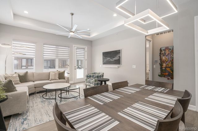 7484 Gramercy Circle, West Bloomfield Charter Township, MI 48322