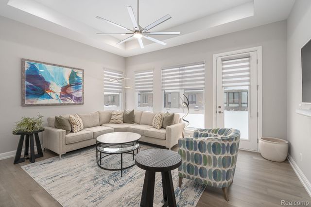 7484 Gramercy Circle, West Bloomfield Charter Township, MI 48322