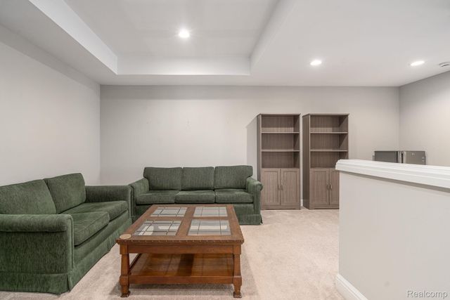 7484 Gramercy Circle, West Bloomfield Charter Township, MI 48322