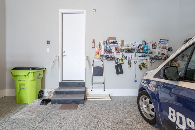 7484 Gramercy Circle, West Bloomfield Charter Township, MI 48322