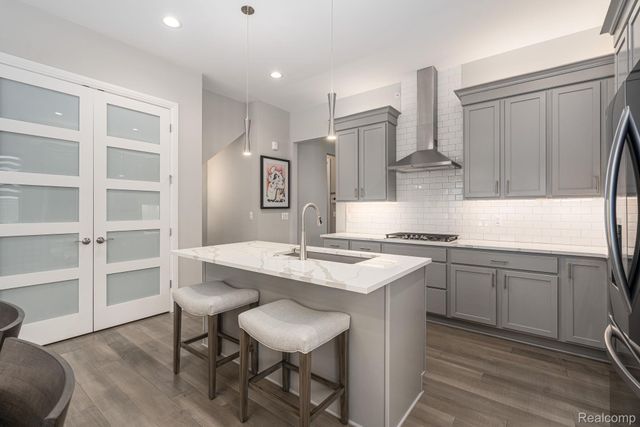 7484 Gramercy Circle, West Bloomfield Charter Township, MI 48322