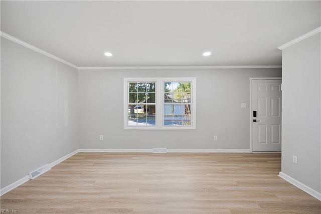 4312 Dutch ST, Virginia Beach, VA 23452