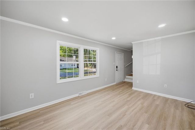 4312 Dutch ST, Virginia Beach, VA 23452