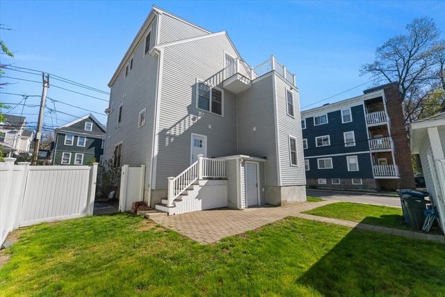 40 Catherine St 1, Boston, MA 02131