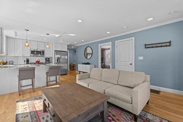 40 Catherine St 1, Boston, MA 02131