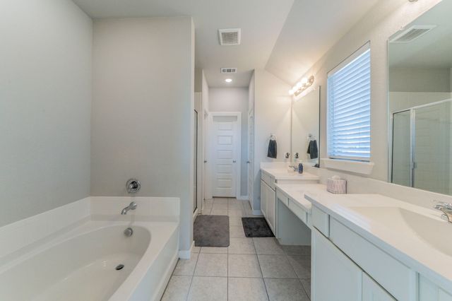 1561 Sugarberry Drive, Forney, TX 75126