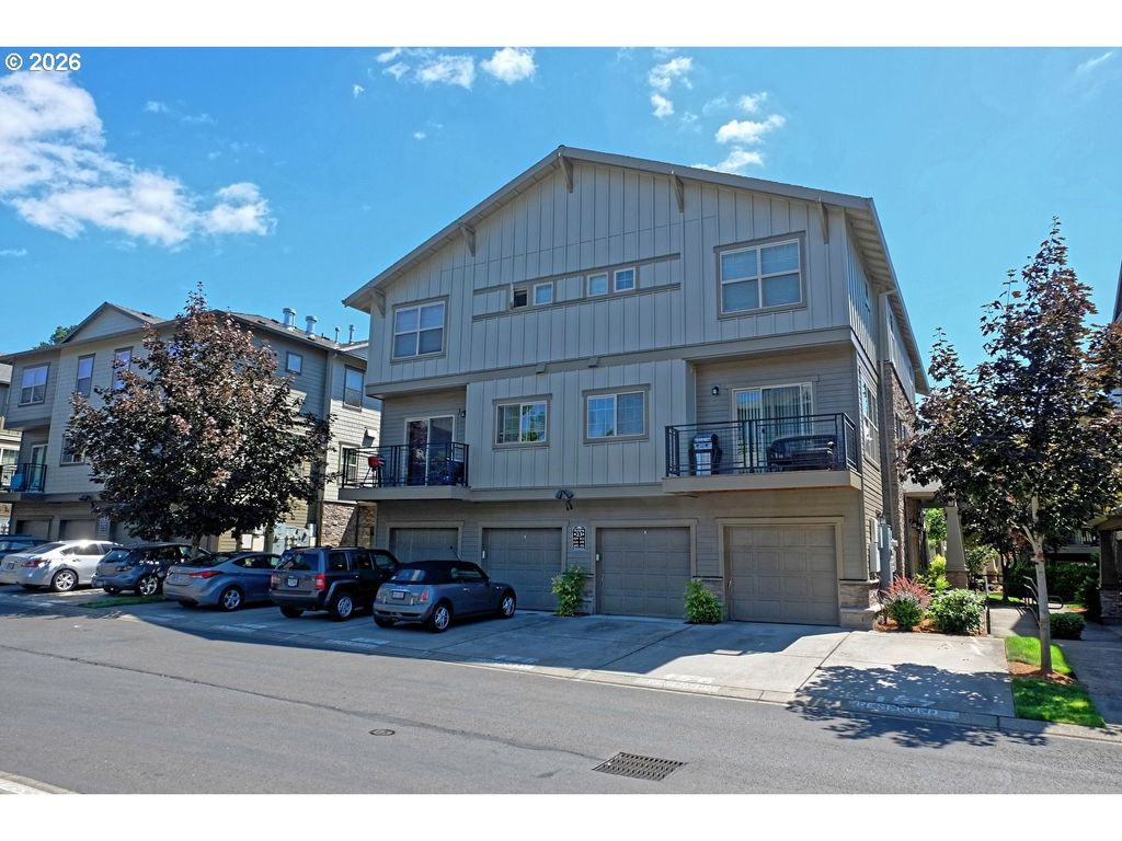 618 Ne GARSWOOD Ln, Hillsboro, OR 97006