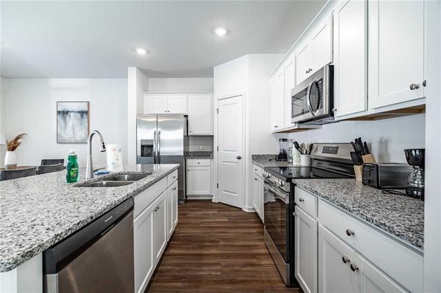 8317 Hunters Grove Road, Union City, GA 30291