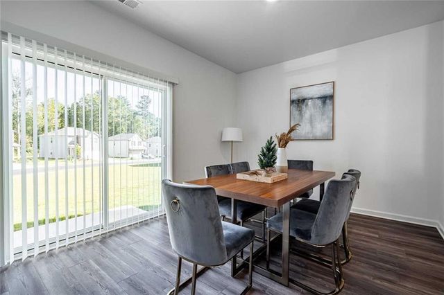 8317 Hunters Grove Road, Union City, GA 30291