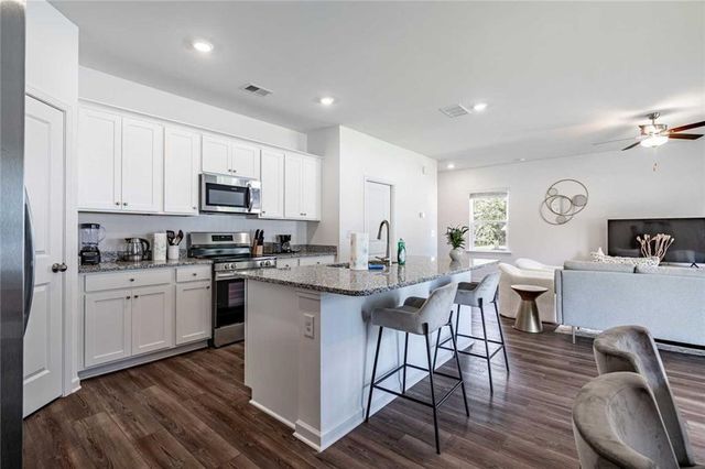 8317 Hunters Grove Road, Union City, GA 30291