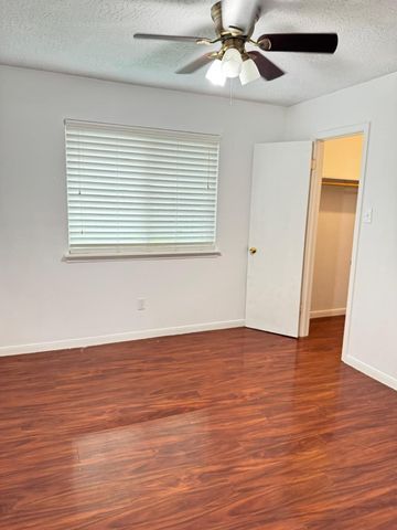 13427 Rampchester Lane, Houston, TX 77015