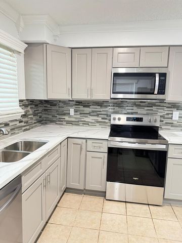 13427 Rampchester Lane, Houston, TX 77015