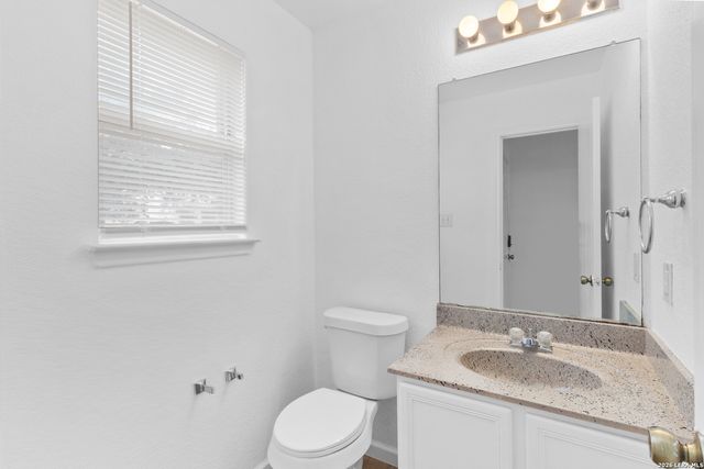 6 MOONDANCE HL, San Antonio, TX 78254