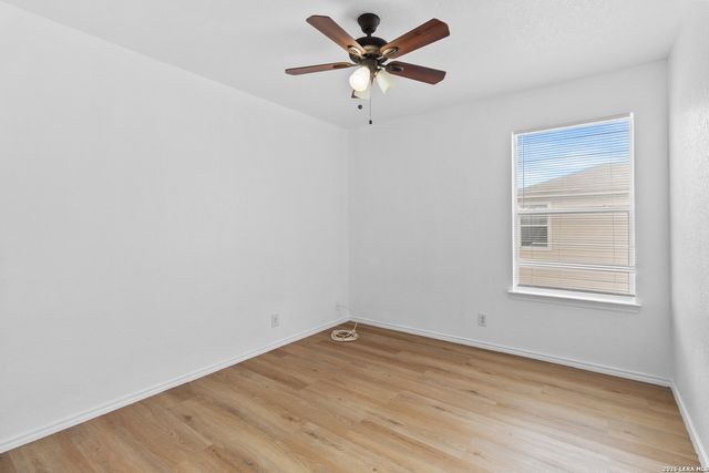 6 MOONDANCE HL, San Antonio, TX 78254