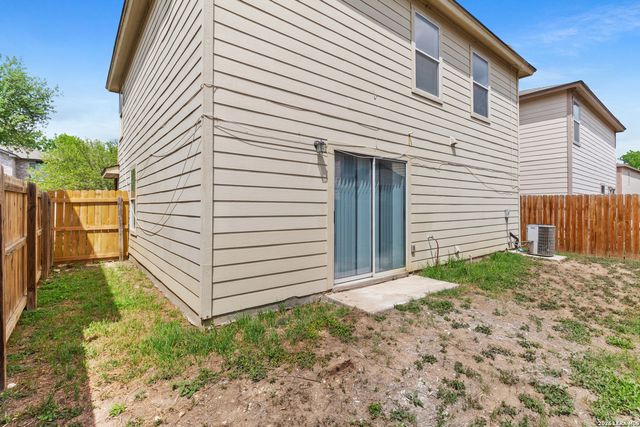 6 MOONDANCE HL, San Antonio, TX 78254