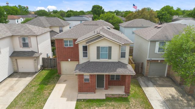 6 MOONDANCE HL, San Antonio, TX 78254