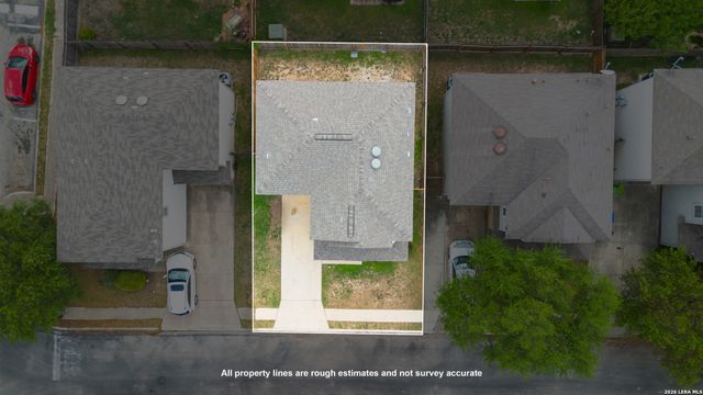 6 MOONDANCE HL, San Antonio, TX 78254