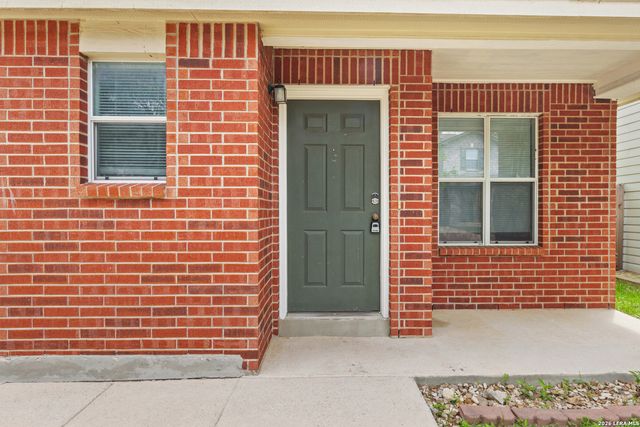 6 MOONDANCE HL, San Antonio, TX 78254