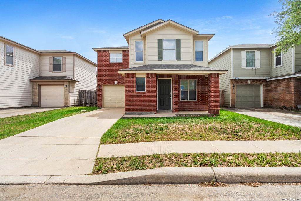 6 MOONDANCE HL, San Antonio, TX 78254