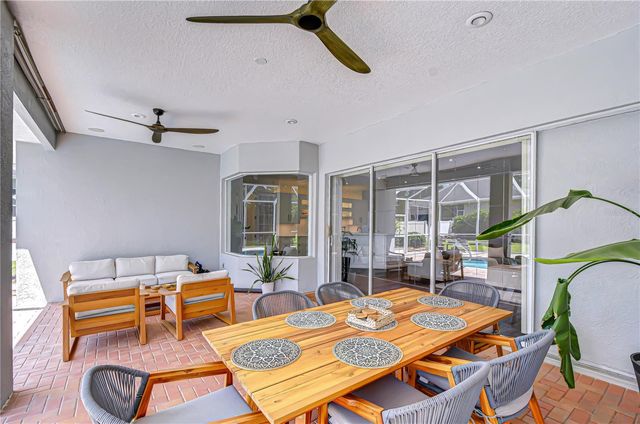 2228 VALRICO FOREST DRIVE, Valrico, FL 33594