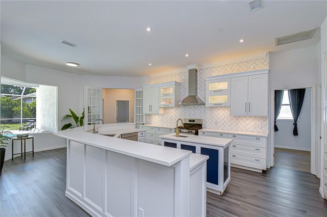 2228 VALRICO FOREST DRIVE, Valrico, FL 33594
