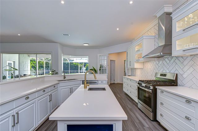 2228 VALRICO FOREST DRIVE, Valrico, FL 33594