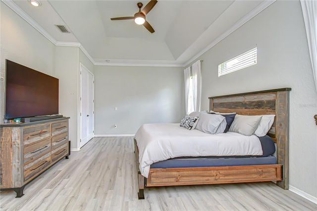 2228 VALRICO FOREST DRIVE, Valrico, FL 33594