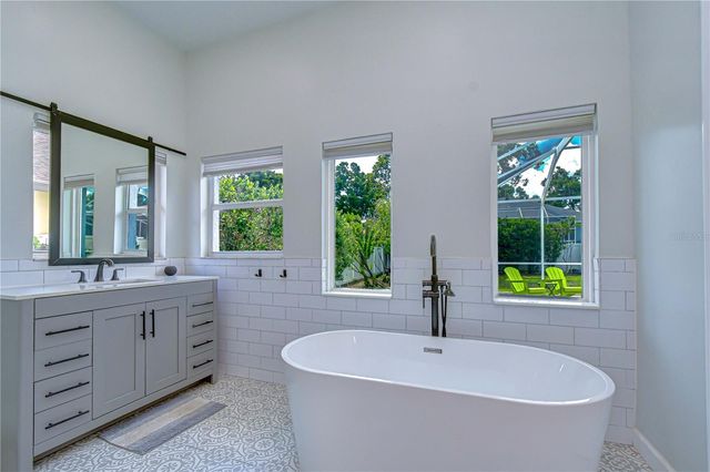 2228 VALRICO FOREST DRIVE, Valrico, FL 33594
