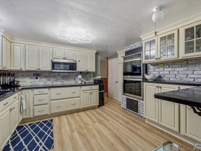 1719 Center Groton Road, Ledyard, CT 06339