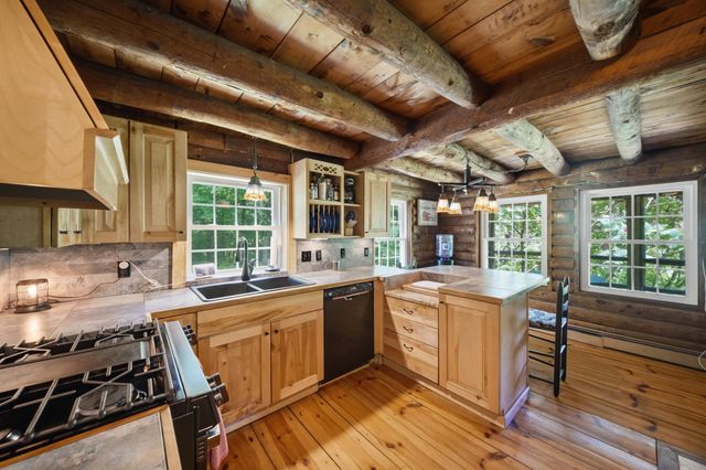 484 Scofield Mountain Road, Winchester, NH 03470