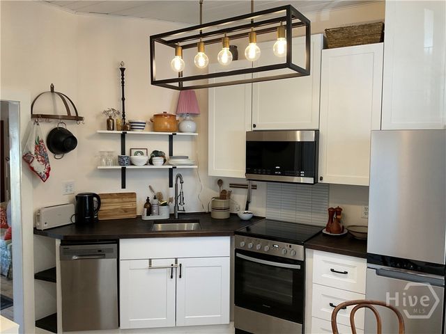 524 E Charlton Street, Savannah, GA 31401