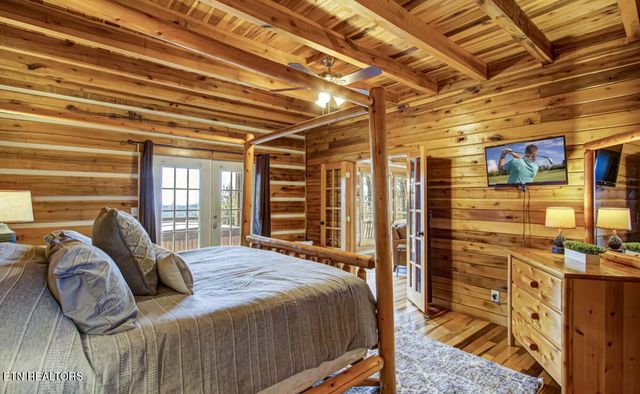 1815 Silver Poplar Lane, Sevierville, TN 37876