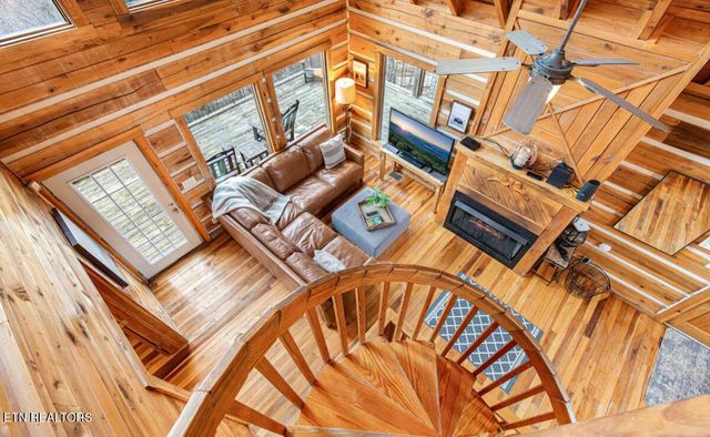 1815 Silver Poplar Lane, Sevierville, TN 37876