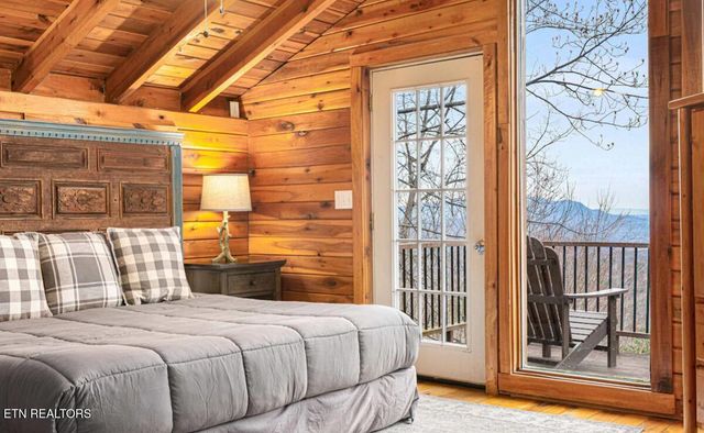 1815 Silver Poplar Lane, Sevierville, TN 37876