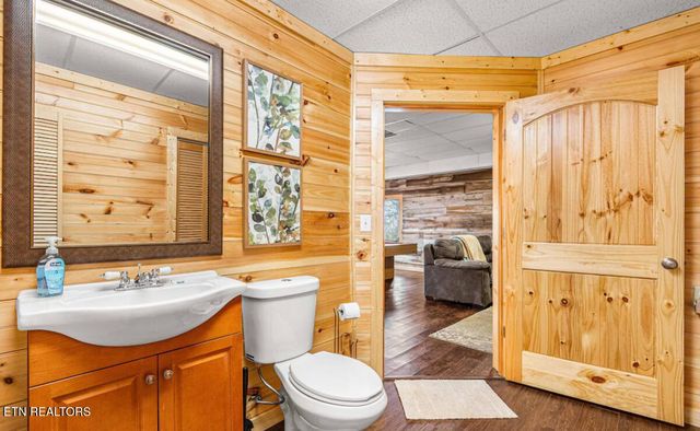 1815 Silver Poplar Lane, Sevierville, TN 37876