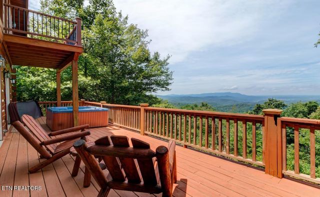 1815 Silver Poplar Lane, Sevierville, TN 37876