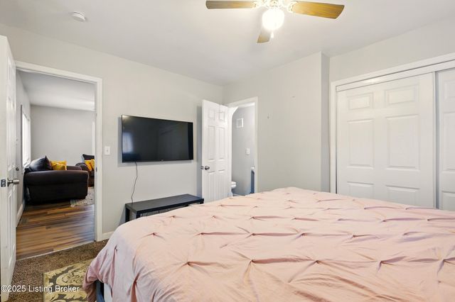 8808 Willowcreek Dr, Louisville, KY 40219