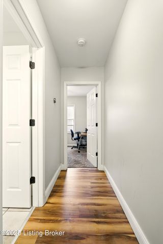 8808 Willowcreek Dr, Louisville, KY 40219