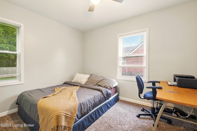 8808 Willowcreek Dr, Louisville, KY 40219