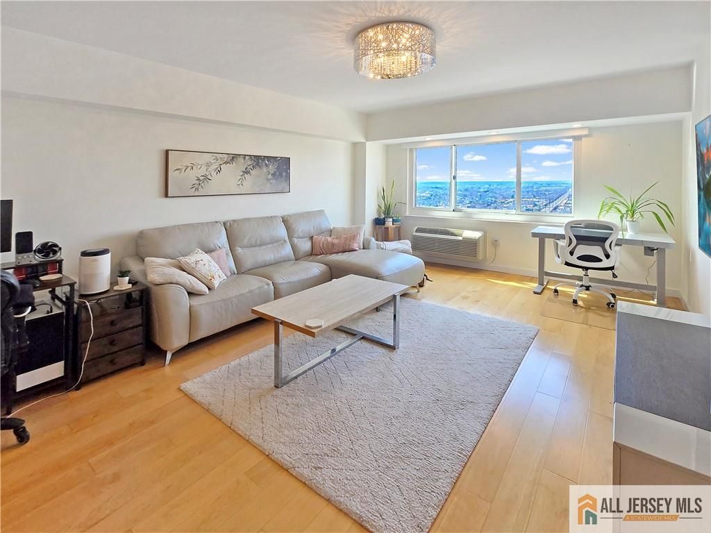 110 Somerset Street 2209, New Brunswick, NJ 08901