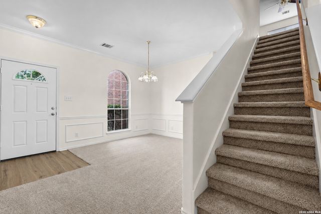 9134 Hilltop Crossing Dr, San Antonio, TX 78251