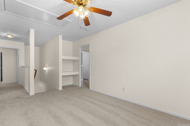 9134 Hilltop Crossing Dr, San Antonio, TX 78251