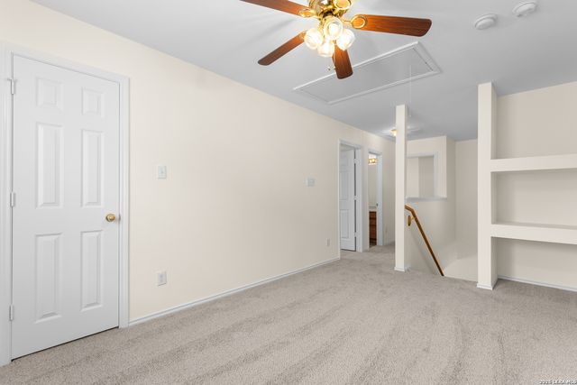 9134 Hilltop Crossing Dr, San Antonio, TX 78251