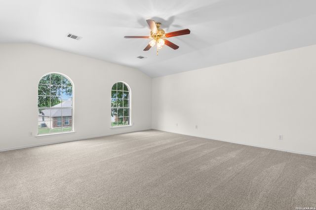 9134 Hilltop Crossing Dr, San Antonio, TX 78251