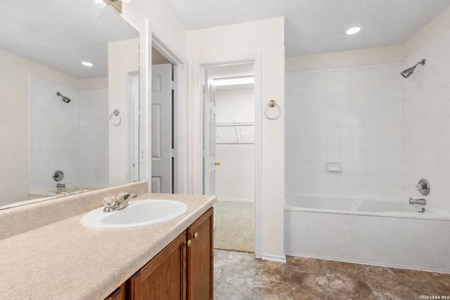 9134 Hilltop Crossing Dr, San Antonio, TX 78251