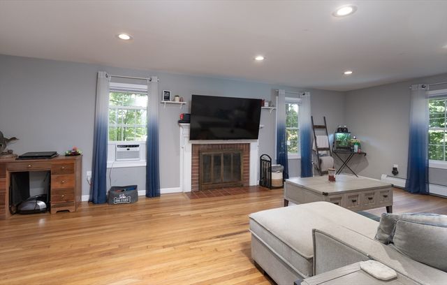 114 Burbank Ave, Warren, MA 01083