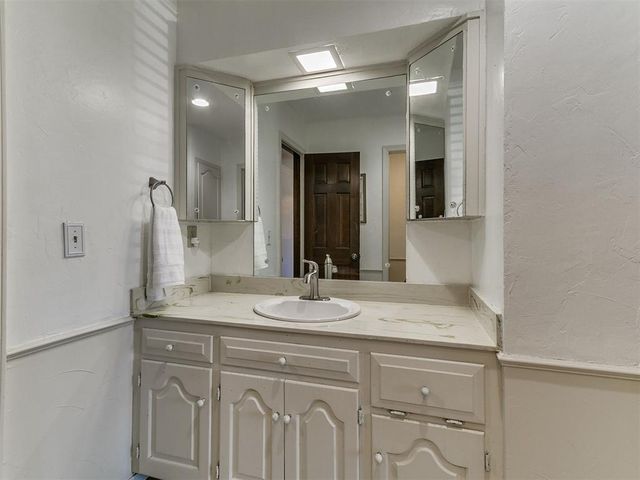 6309 Paschall Court, Oklahoma City, OK 73132
